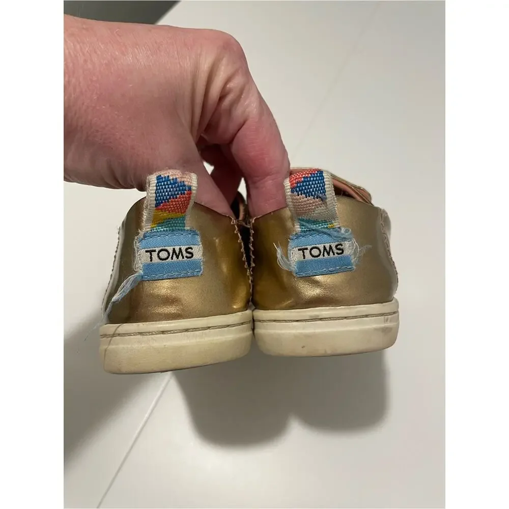 TOMS Brand Girl's size Toddler 9 Metallic Rose Gold Hook & Loop Sneakers